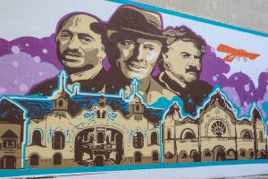 Mural u čast Jakaba, Komora i Rajhla