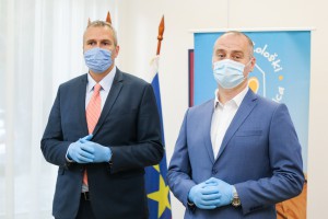 Najava organizacije letnje izložbe "Izolacija = Inspiracija"