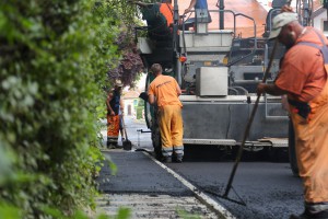 Asfaltiranje u Ulici Ivana Zajca