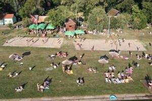 Nedeljno popodne uz obalu Palićkog jezera