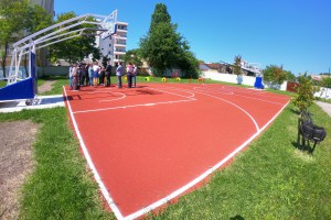 Novi košarkaški teren u dvorištu OŠ "Kizur Ištvan"
