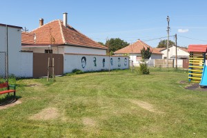 Renovirani košarkaški teren u Fočanskoj ulici u Malom Bajmoku