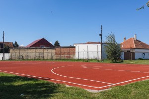 Renovirani košarkaški teren u Fočanskoj ulici u Malom Bajmoku