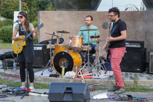 Koncert "Stroberiz" i "Wooden Ambulance"