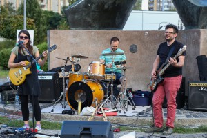 Koncert "Stroberiz" i "Wooden Ambulance"