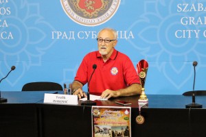 Najava izložbe "Kulturološki milje obogaćen oldtajmerima"