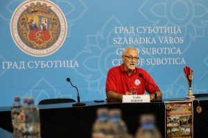 Najava izložbe "Kulturološki milje obogaćen oldtajmerima"