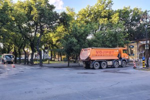 Pripreme za početak radova na rekonstrukciji kolovoza oko Sinagoge i pored Gimnazije