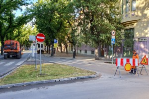 Pripreme za početak radova na rekonstrukciji kolovoza oko Sinagoge i pored Gimnazije