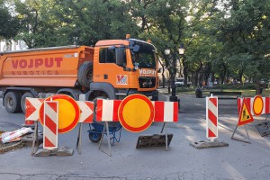 Pripreme za početak radova na rekonstrukciji kolovoza oko Sinagoge i pored Gimnazije