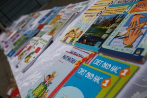 Dodela udžbenika za decu iz romske zajednice