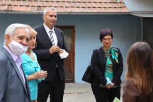 Dodela udžbenika za decu iz romske zajednice