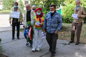 Polaganje venaca kod postamenta Jovanu Mikiću Spartaku