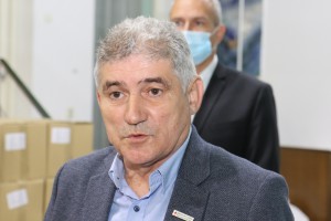 Podela paketa hrane i higijene socijalno ugroženim porodicama