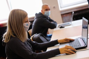 Otvaranje obnovljene računarske laboratorije kroz donaciju firme Studio present