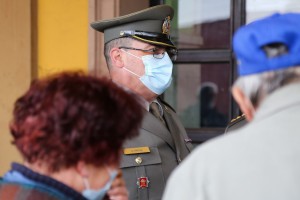 Polaganje venaca na Spomen ploču oslobodiocima Subotice