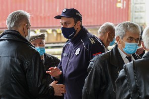 Polaganje venaca na Spomen ploču oslobodiocima Subotice