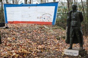 Obeležavanje Dana SFRJ i polaganje venaca na bistu Josipu Brozu Titu