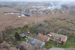 Deponija u Aleksandrovačkoj bari nadomak domaćinstava