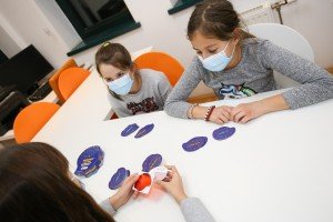 Edukativna didaktička društvena igra "Mozgoskop" u izdanju "Smart edu&ca"