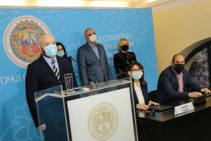 Potpisivanje ugovora o preuzimanju Apoteka Subotice