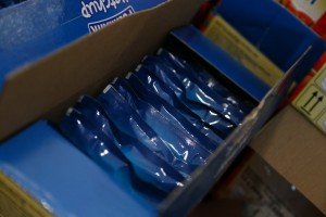 Priprema prehrambenih paketa u akciji "Obrok za porodicu"