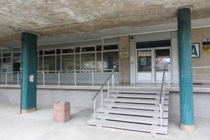 Obilazak žene povređene u napadu čopora pasa lutalica