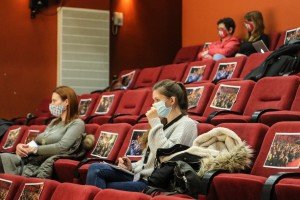 Najava premijere predstave "Vitezovi Lake male" pozorišta Deže Kostolanji