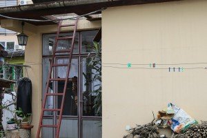 Obilazak kuća kojima su goreli krovovi (Ulica Koste Racina)