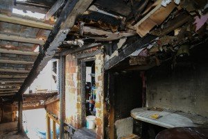 Obilazak izgorele kuće u Malom Bajmoku