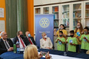 Donacija Rotary kluba Školskom centru sa domom učenika "Dositej Obradović"