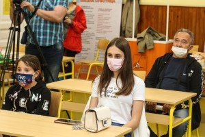 Dodela nagrada učesnicima likovnog konkursa "Život u boji"