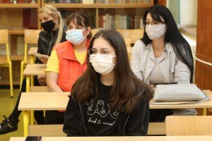 Dodela nagrada učesnicima likovnog konkursa "Život u boji"