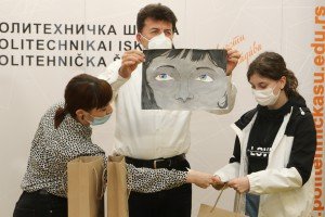 Dodela nagrada učesnicima likovnog konkursa "Život u boji"