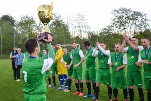 Dodela trofeja i medalja igračima i stručnom štabu Vinogradara - šampionu Gradske fudbalske lige Subotica