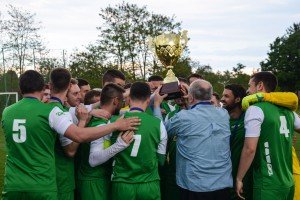 Dodela trofeja i medalja igračima i stručnom štabu Vinogradara - šampionu Gradske fudbalske lige Subotica