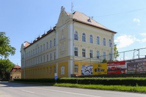 Uručenje tableta učenicima za praćenje onlajn nastave