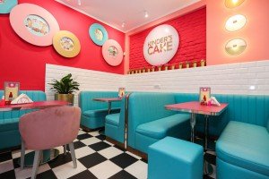 Otvaranje palačinkarnice "Kinder's cake" u Engelsovoj ulici