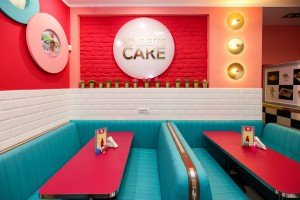 Otvaranje palačinkarnice "Kinder's cake" u Engelsovoj ulici