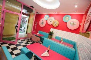 Otvaranje palačinkarnice "Kinder's cake" u Engelsovoj ulici