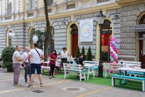 Otvaranje palačinkarnice "Kinder's cake" u Engelsovoj ulici