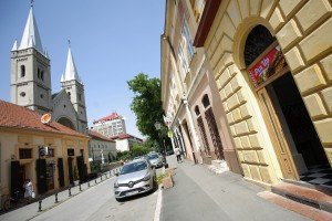 Restoran američke hrane "Pin Up"