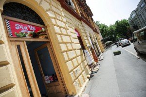 Restoran američke hrane "Pin Up"