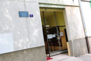 Problem stanara zgrada na Segedinskom putu zbog žute vode u česmama