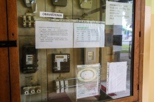 Problem stanara zgrada na Segedinskom putu zbog žute vode u česmama