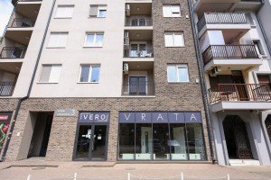 Veliki izbor kvalitetnih i sigurnih vrata u salonu "Vero vrata"