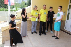 Donacija "Kolevki" dnevnih potrepština i garderobe