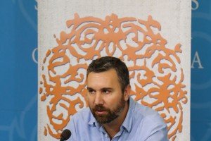 Najava koncerta "20 godina etno grupe Iskon"