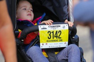 4. Subotički polumaraton - zagrevanje i početak trka ulicama grada