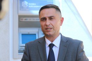 Bankomat banke "Poštanske štedionice" u Hajdukovu